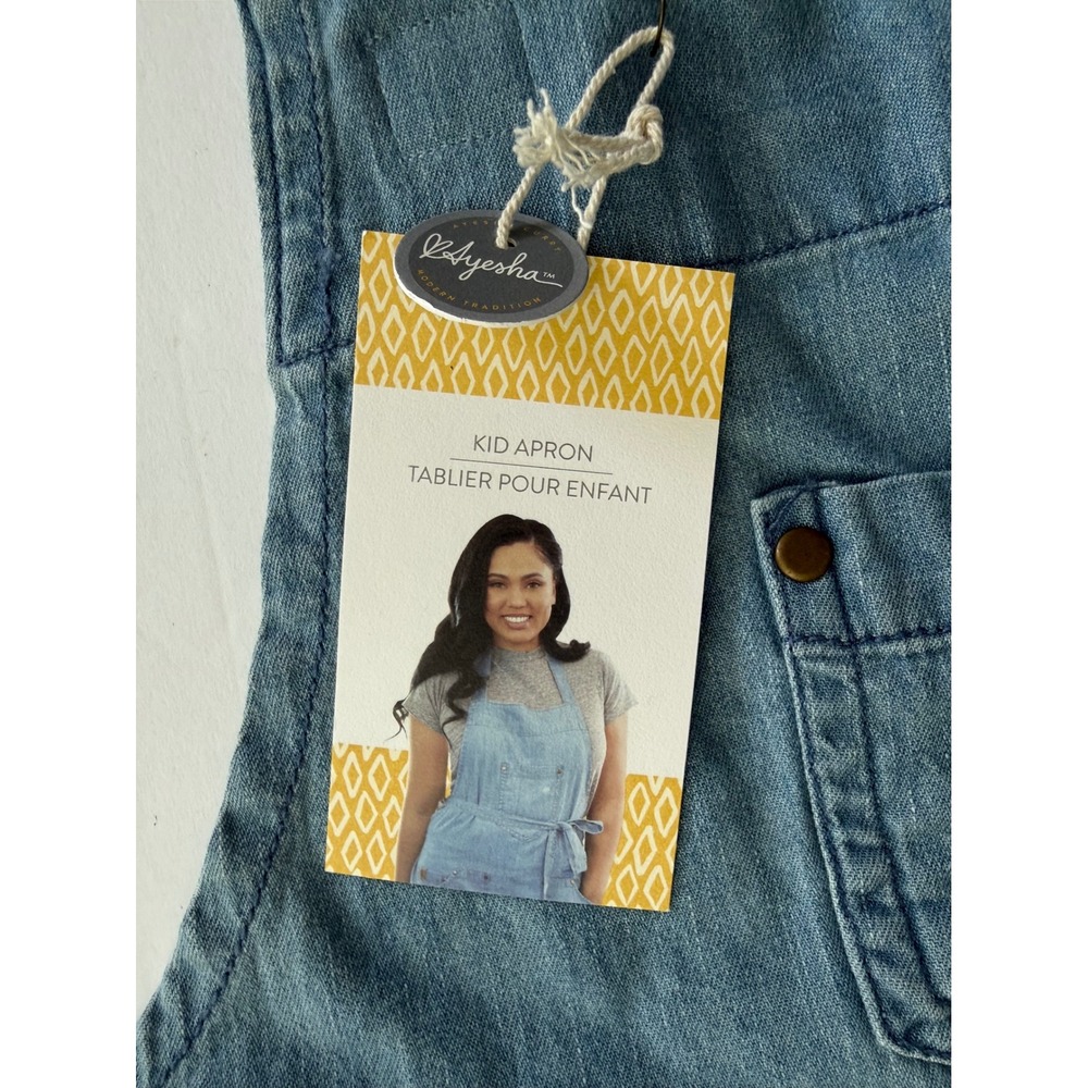 Ayesha Curry Kids Denim Apron Light Wash Blue Cotton Unisex Bib Pockets NEW - Picture 5 of 8